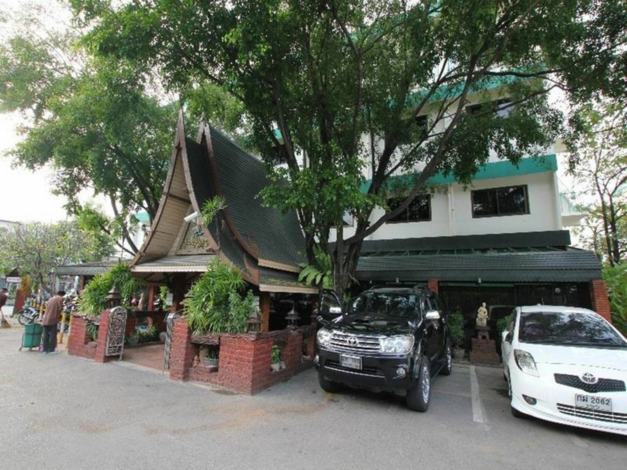 River Inn Kanchanaburi Exterior foto